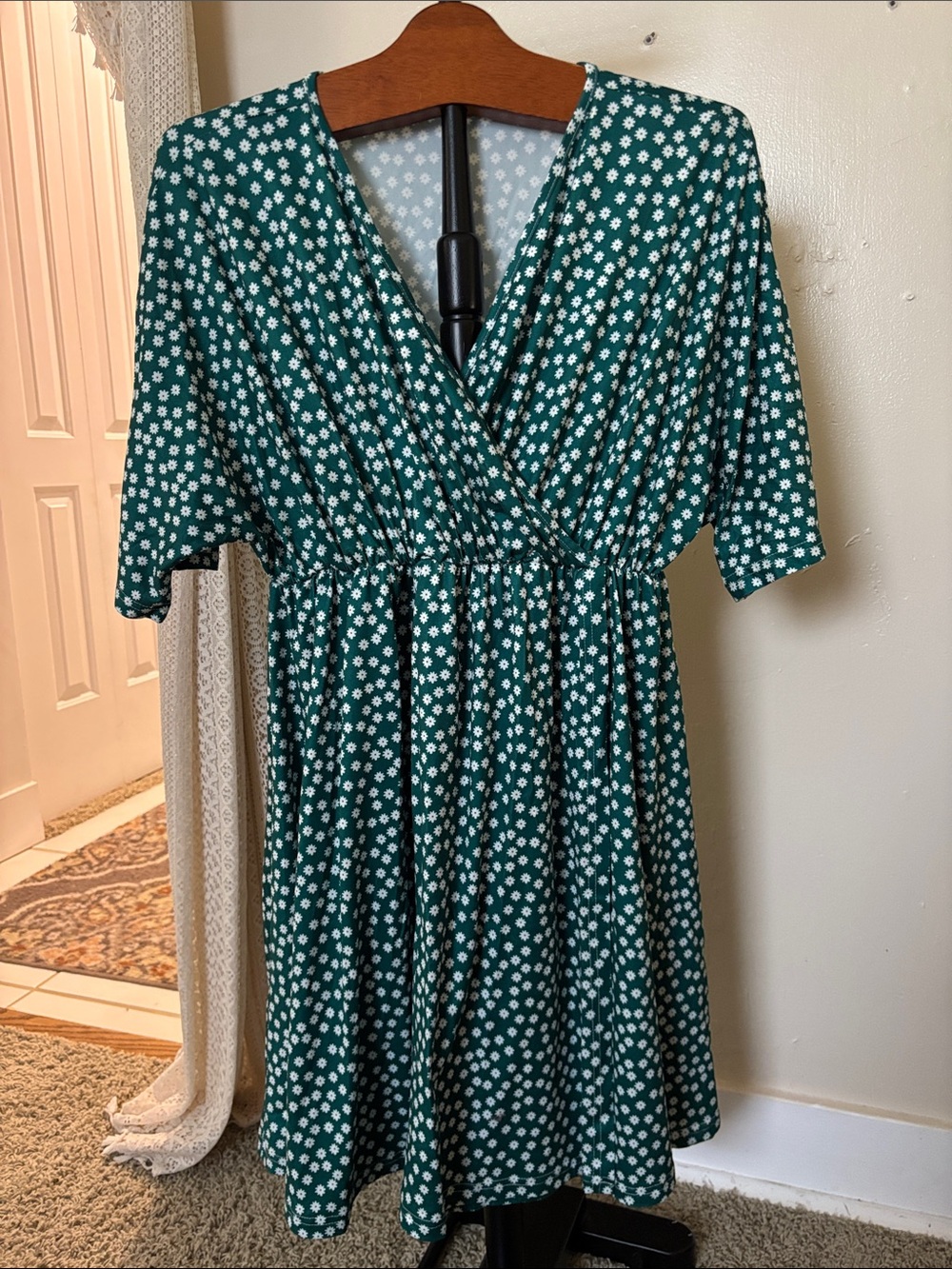 Green Floral Women’s Dress Maternity Nursing Size Medium